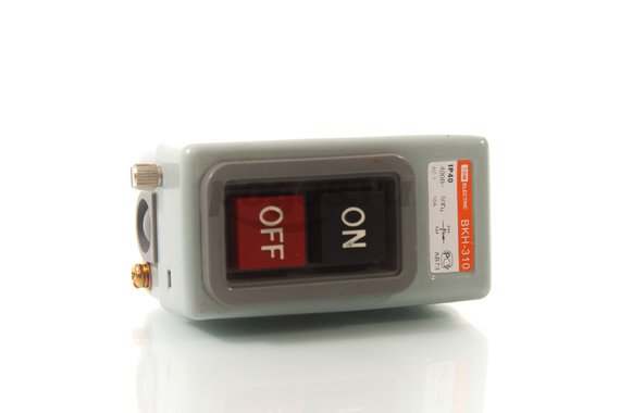 Выключатель кнопочный с блокировкой ВКН-310 3п 10А 230/400В IP40  TDM