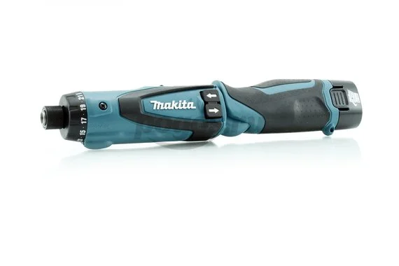 Аккумуляторная отвертка 7.2В MAKITA DF010DSE (TD022DSE)