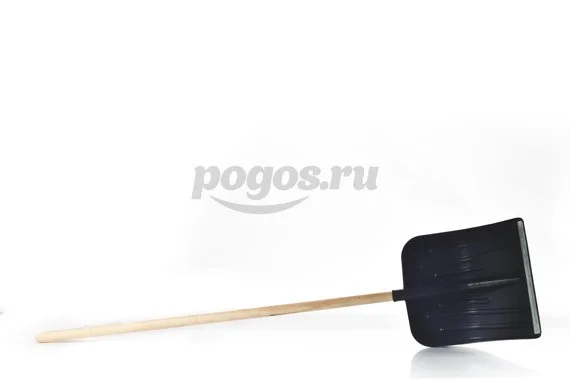Лопата снеговая пластиковая 400х380мм, дерев. черенок, с оц.планкой  Вача