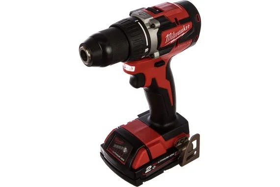 Шуруповерт аккумуляторный 18В 2*2.0Ач Li-ion 60Нм кейс M18 CBLDD-0  MILWAUKEE