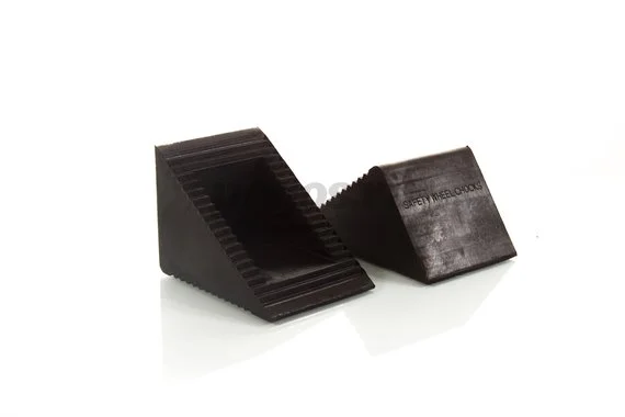 Башмаки противооткатные 2шт резиновые 11*8.8*8см *