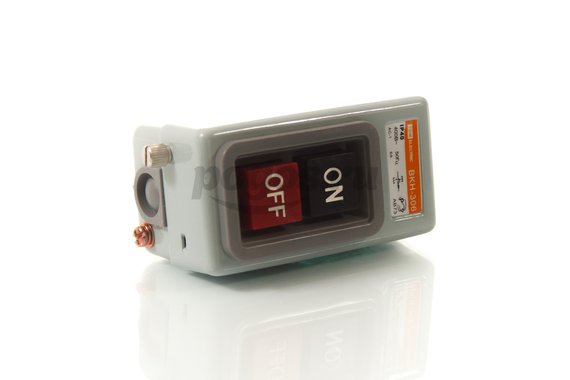Выключатель кнопочный с блокировкой ВКН-306,3п,6А, 230/400В TDM