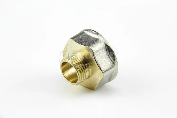 Переходник резьбовой F 1 - M 1/2 (под ключ) латунь CTM