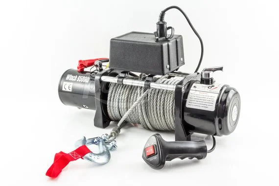 Лебедка автомобильная TOHO 4300кг 8.3ммх28м 12В 4кВт