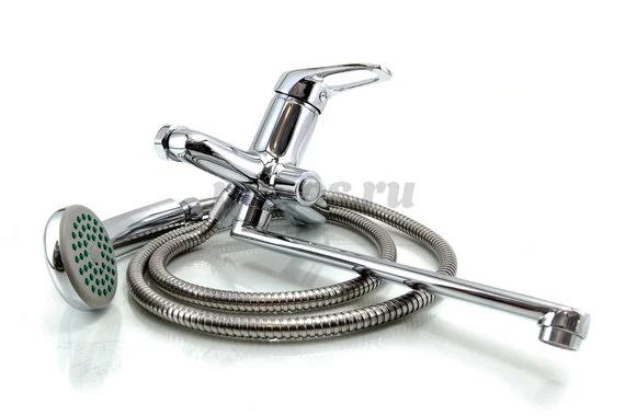 Смеситель однорычажный для ванны поворотный дивертор SH92-15  RICCO 