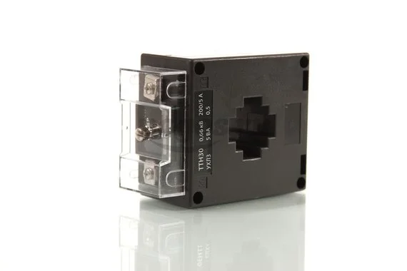 Трансформатор тока измерительный без шины ТТН 30/200/5-5VA/0,5 TDM