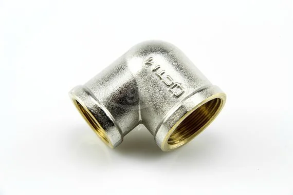 Уголок переходной F 3/4 - F 1/2 латунь CTM