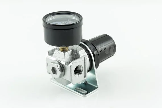 Регулятор давления мини 1/4", произв. до 2000л/мин THB