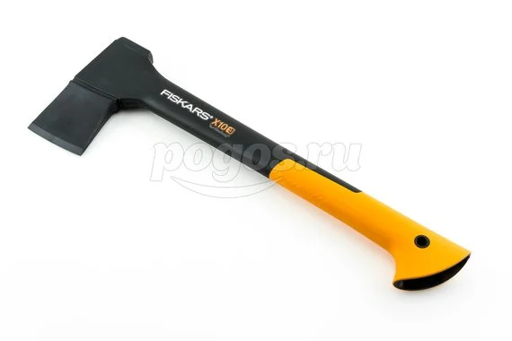 Топор FISKARS X10 440мм 1кг плотницкий