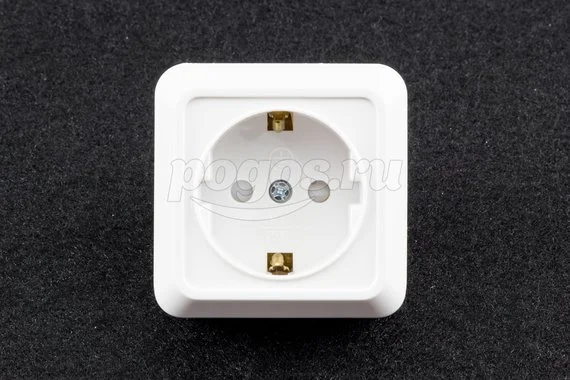 Розетка 1ая с/з 16А 230В с з/ш белый Ладога TDM