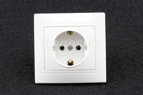Розетка 1ая с/з 16А 230В белый Таймыр TDM