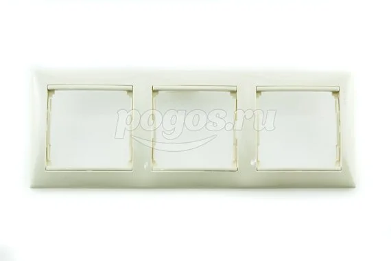 Рамка 3п горизонтальная Valena LEGRAND
