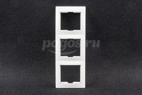 Рамка 3п белый вертикальная Таймыр TDM