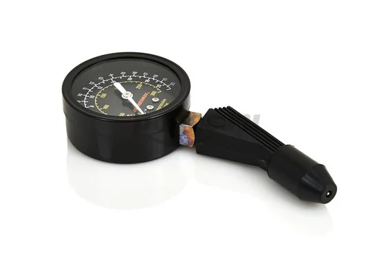 Компрессометр, бензиновый двигатель, с простым доступом к свечным отверстиям  JONNESWAY