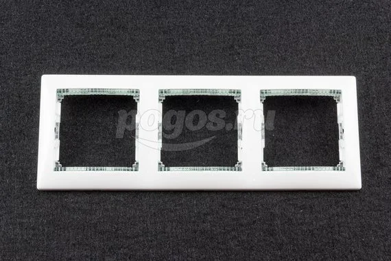 Рамка 3п белый/кристалл горизонтальная Valena LEGRAND