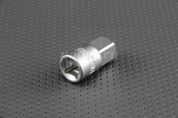 Переходник с F 3/8" DR на M 1/2" DR для торцевых головок Jonnesway
