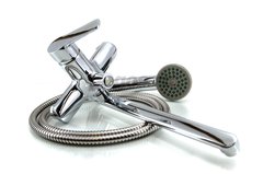 Смеситель однорычажный для ванны поворотный дивертор SH426-15 RICCO
