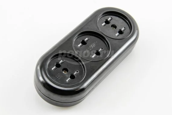 Колодка удлинителя б/з 3гн 16А карболит Ретро TDM