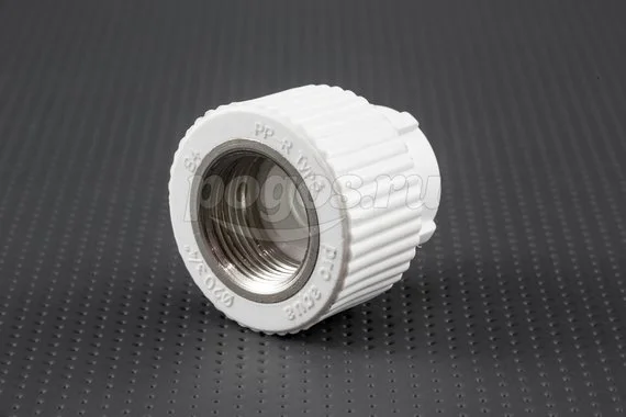 Муфта PP-R комб 20 F 3/4 PROAQUA