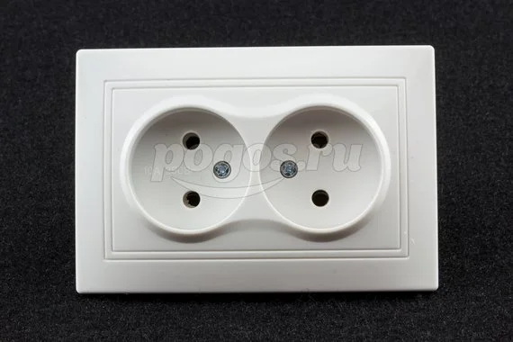 Розетка двойная 2П 10А 250В белая Таймыр TDM