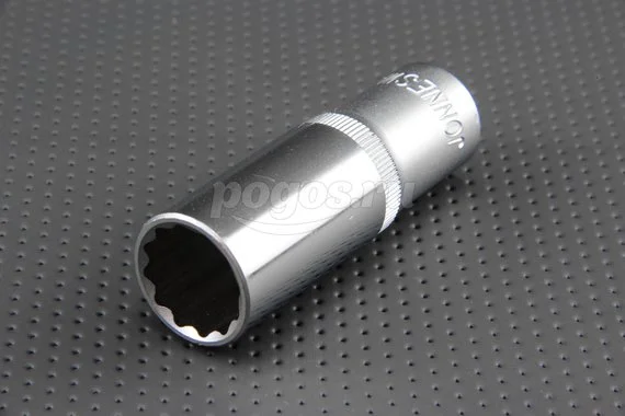 Головка торцевая глубокая 12-гранная (1/2"DR; 19 мм) Jonnesway