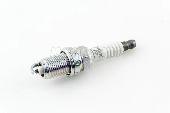 Свеча зажигания 7762 BKR6EYA-11  NGK