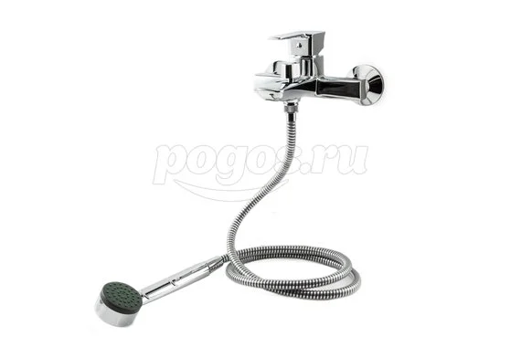 Смеситель однорычажный для ванны кор.излив Basis  LEMARK