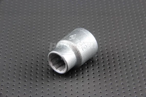 Головка торцевая 1/2" DR (12 мм)