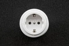 Розетка 2P+PE с/з для наруж.монтажа белая САЛЬВАДОР