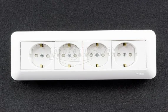 Розетка 4ая c/з 16А 250В о/у белый с изол.пластиной Прима SCHNEIDER ELECTRIC