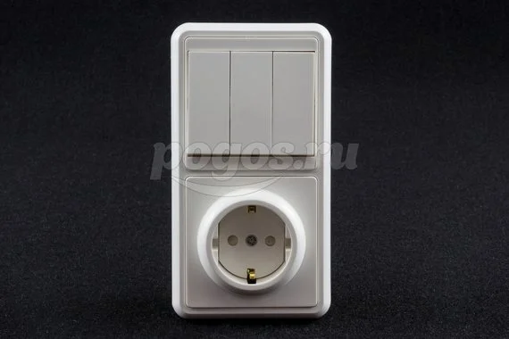 Блок комбинированный БКВР 3-х кл. выкл + розетка 2П+З с з/ш TDM