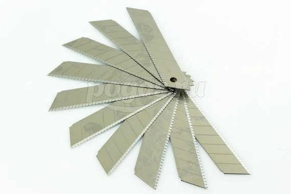 Лезвия ЗУБР Эксперт 18мм сегментированные 10шт СЕРРЕЙТОРНЫЕ