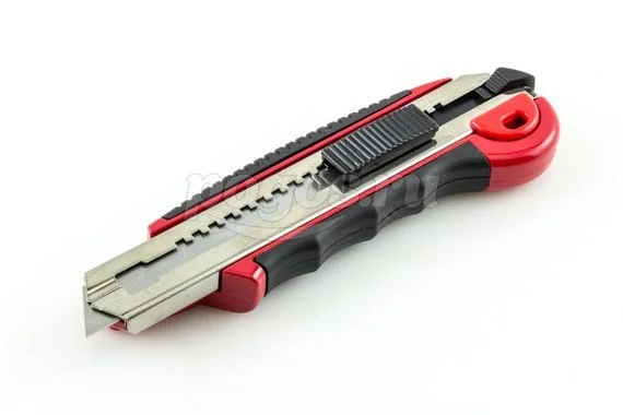 Нож MATRIX Master 18мм выдвижное лезвие + 5 з.л