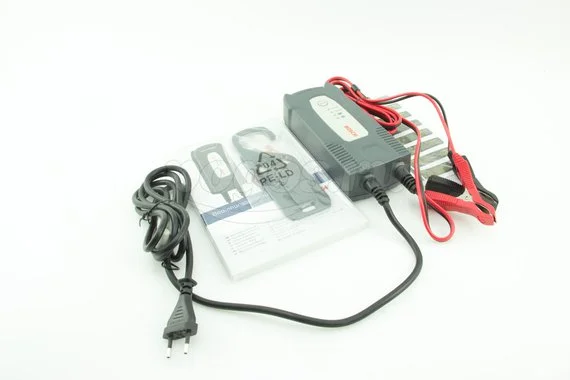 Устройство зарядное 220В 6/12V, 3.8А, ёмкость АКБ до 120 А/ч  BOSCH
