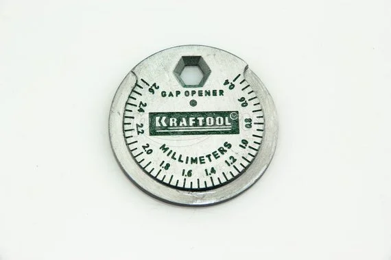 Измеритель KRAFTOOL зазора свечи с градуировкой 0.4-2.6мм