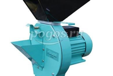 Измельчитель зерна, кукурузы и корнеплоды, 4 сита (зернодробилка) 2500Вт  STURM