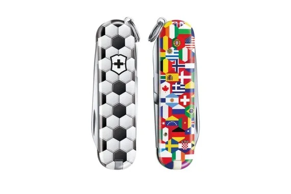 Нож-брелок Victorinox Classic LE 2020 World Of Soccer, 58 мм, 7 функций 0.6223.L2007