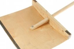 Лопата снеговая 380х500мм фанерная  Баба Яга