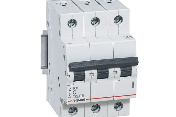 Выключатель автоматический 3п С63А 4,5kA RX3 IEK